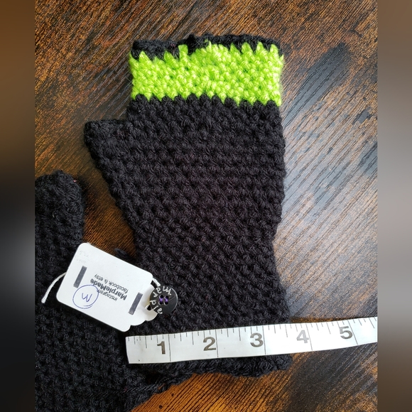 NWT* Handmade Fingerless gloves💜 super soft acrylic, Billie Eilish, MarpleMade - Picture 7 of 7